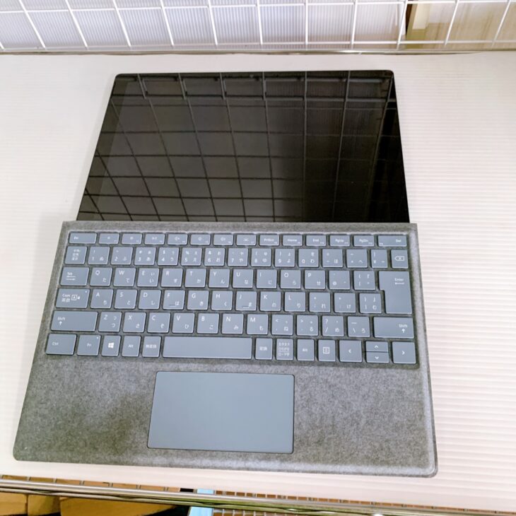Surface Pro 7 正面