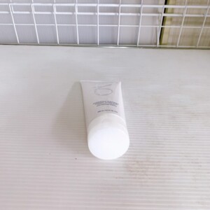 ハイドレーティングクレンザー 縦