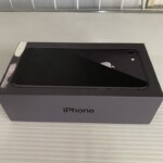 iPhone 8 側面