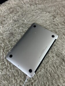 MacBook Air 背面