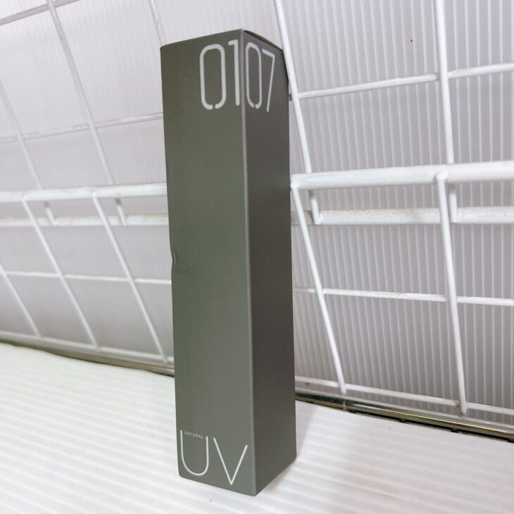 エッセンスUVプロテクトクリーム ナチュラル(日焼け止め) 斜め