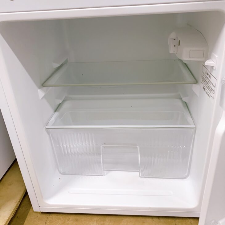 和泉市でアイリスオーヤマ IRR-A09TW-W 冷蔵庫を出張買取｜扉に