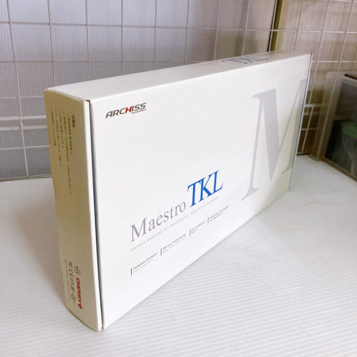 Maestro TKL メカニカルテンキーレスキーボード 正面