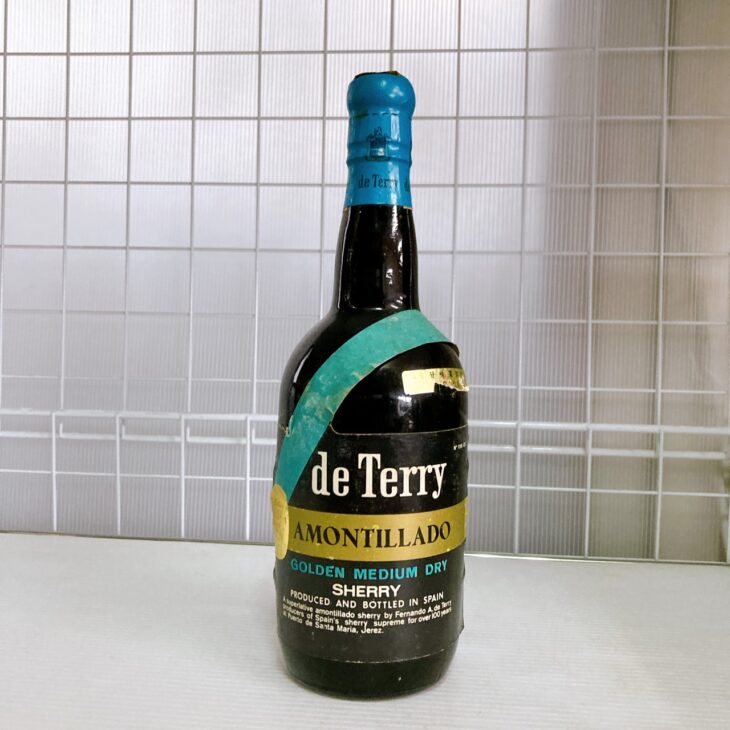 アモンティリャード ゴールデン ミディアム ドライ 正面