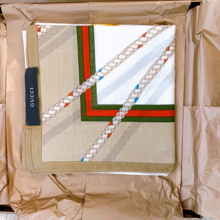 GUCCI(グッチ)スカーフ 正面