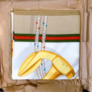 GUCCI(グッチ)スカーフ 正面2
