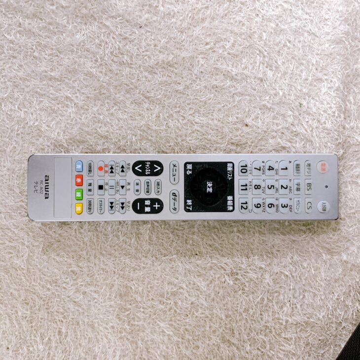 大阪府大阪狭山市でaiwa 32V型液晶テレビ TV-32HF10Wを出張買取｜軽い