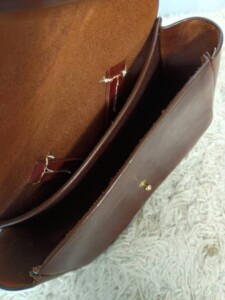 レザーショルダーバッグ