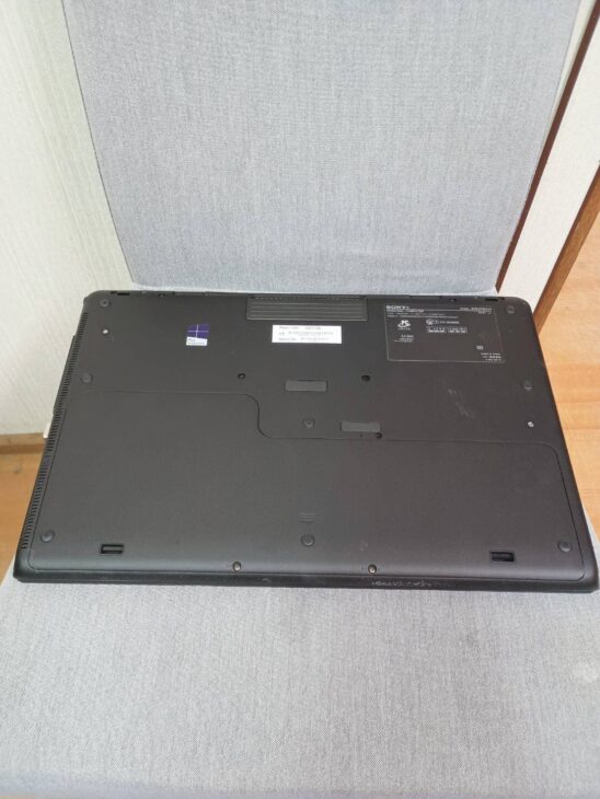 島根県出雲市でソニー(SONY)製パソコンSVS151E2JNを出張買取・適正査定