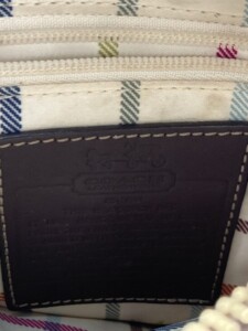 シグネチャー ショルダーバッグ