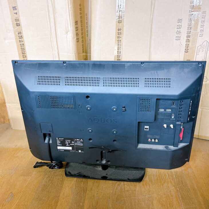 北海道札幌市にてSHARP液晶テレビ 2T-C32AE1を出張買取 背面に擦れあり