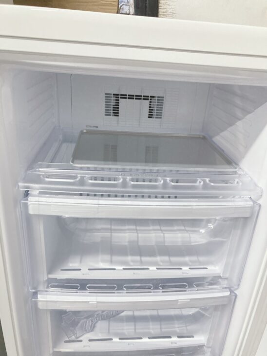 愛知県半田市で三菱電機 冷凍庫 MF-U12G-Wを出張買取｜庫内きれいな