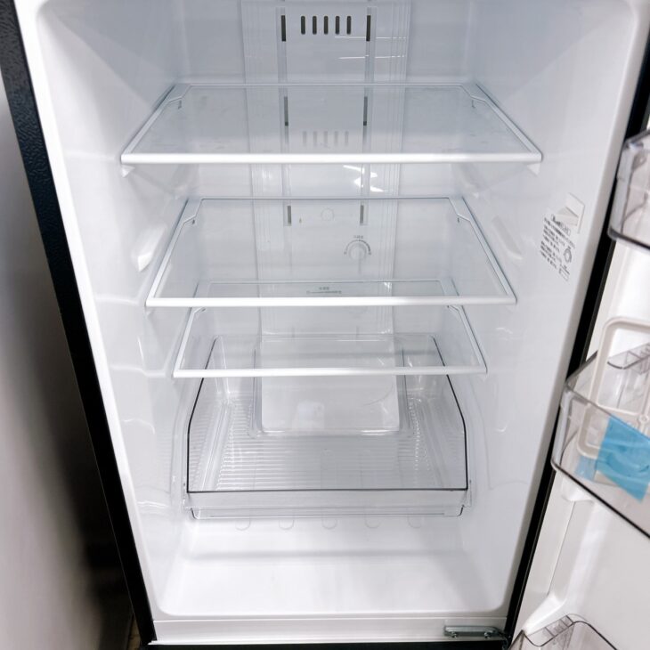 千葉県市原市へ東芝 冷蔵庫 GR-W15BS（KT）出張買取 2024年製で庫内