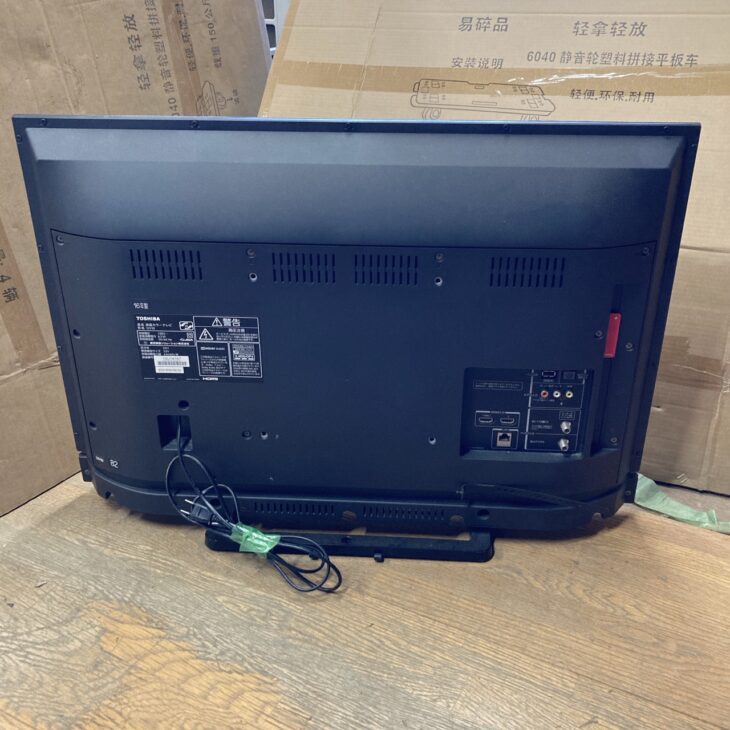 新潟県上越市にて東芝 液晶テレビ 32V30 を出張買取｜2016年製・使用感