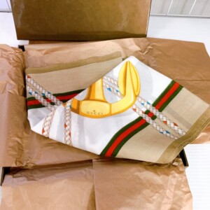 シルクスカーフ