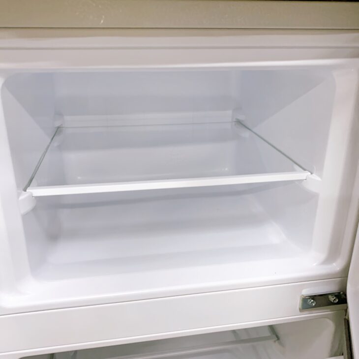 愛媛県松山市Hisense HR-B12E4W 冷凍冷蔵庫買取 庫内きれいな状態の