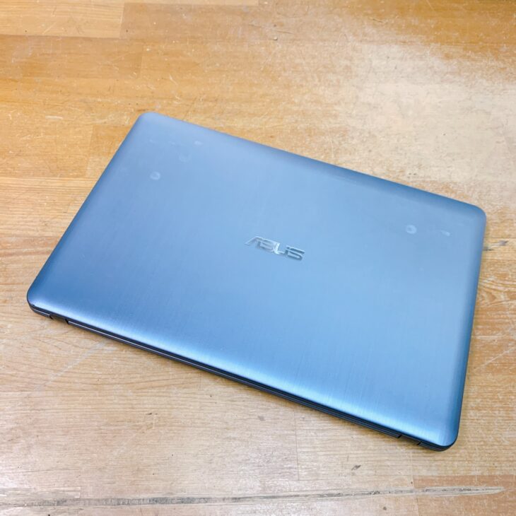 ASUS ノートパソコン ASUS F541U/中古特価良品 埼玉県入間市 ASUS F541U ノートパソコン 天板に使用感が見られるため
