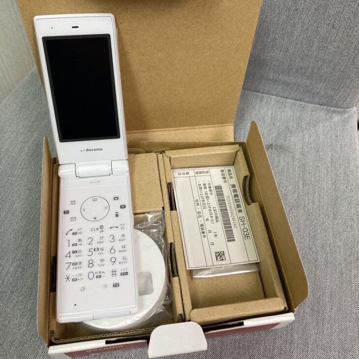 青森県八戸市 ドコモ SH-03E 携帯電話端末 未使用品を箱・付属品完備の