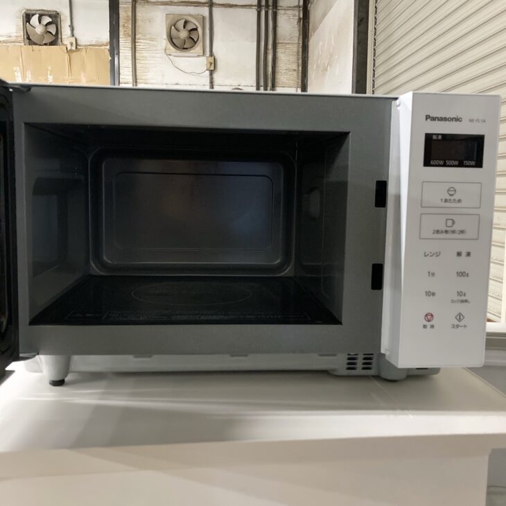千葉県八千代市へPanasonic電子レンジNE-FL1A-W買取 2024年製で庫内