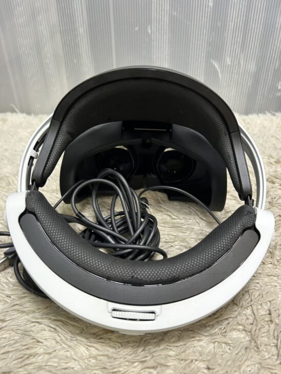 PSVR中古です。 PlayStation VR PlayStation VR WORLDS CUHJ-16006 (ソフトの付属は