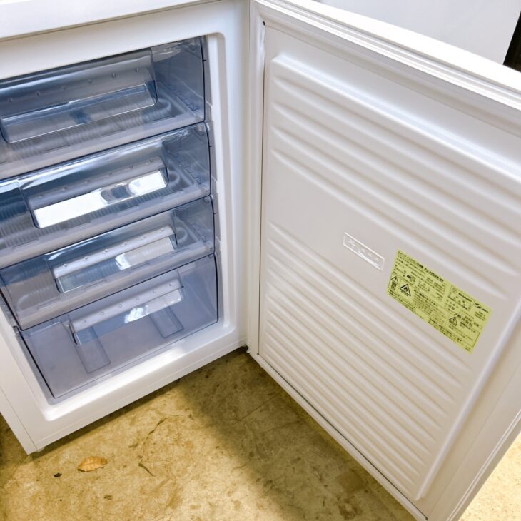 広島県三次市でSHARP ノンフロン冷凍庫 FJ-HS9X-Wを出張買取｜庫内