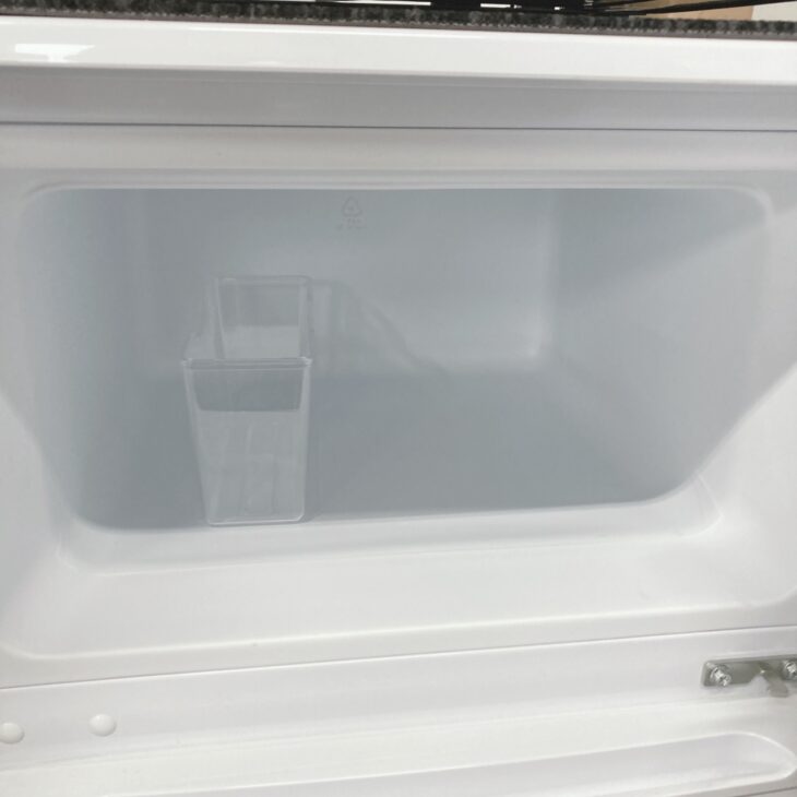 千葉県鎌ケ谷市にてComfee ノンフロン冷凍冷蔵庫 RCT90WH/E 2024年製