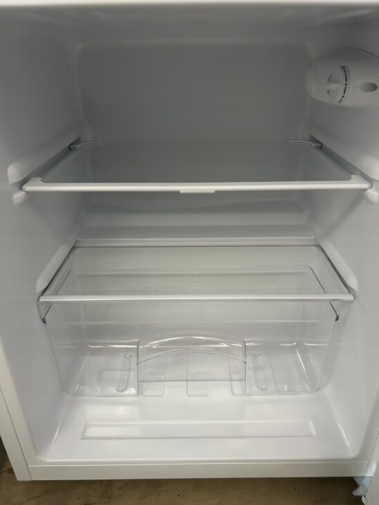 新潟県上越市 ハイアール BR-85A 冷蔵庫 2025年製 使用感が見られる