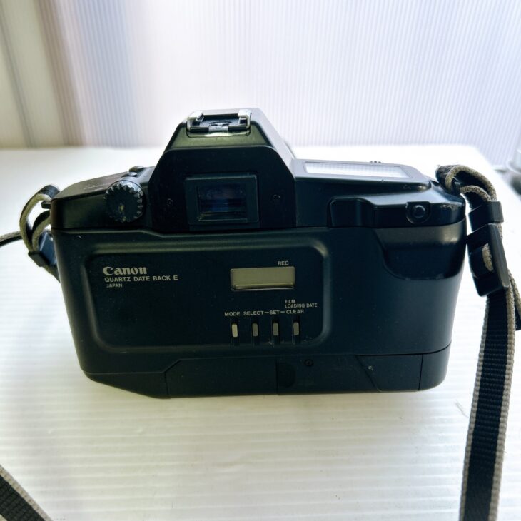 愛知県江南市 一眼レフカメラ EOS650を出張買取 使用感ありのため適正