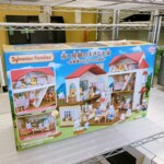 赤い屋根の大きなお家 屋根裏はひみつのお部屋