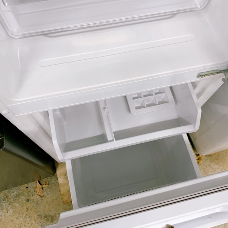 栃木県小山市 AQUA 冷凍冷蔵庫 AQR-14R(W) 2025年製を出張買取 庫内