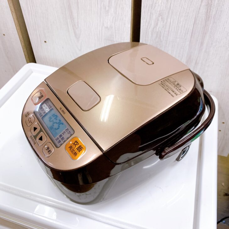 山梨県笛吹市にて ZOJIRUSHI マイコン炊飯ジャー NL-BB05 2018年製