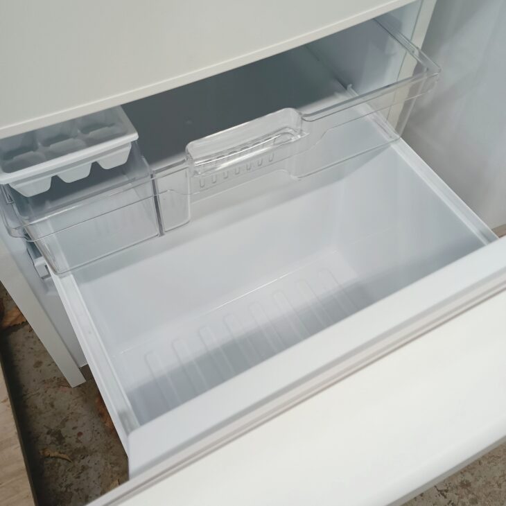東京都品川区にてPanasonic NR-B14HW-W 冷凍冷蔵庫を出張買取 庫内美品