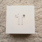 Apple AirPods with Charging Case MV7N2J/A