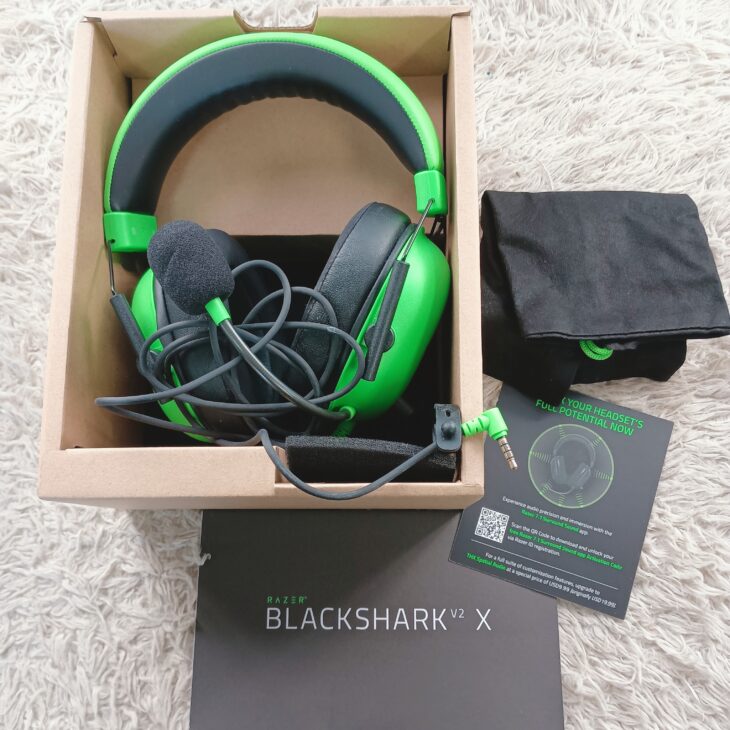 東京都世田谷区豪徳寺へ Razer BlackShark V2 X Green Edition 美品