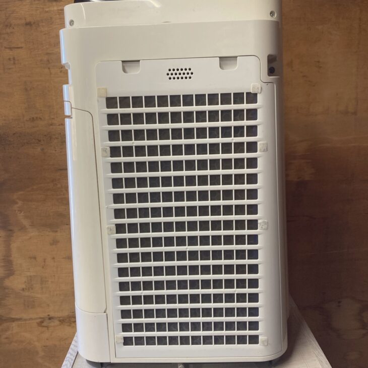 東京都台東区にてSHARP 加湿空気清浄機 KC-H500Y-W 使用感と使用汚れを