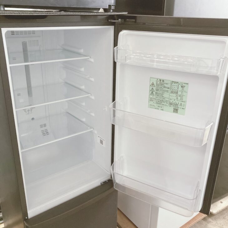 東京都港区南麻布にてPanasonic ノンフロン冷凍冷蔵庫 NR-B17HW-T 2022