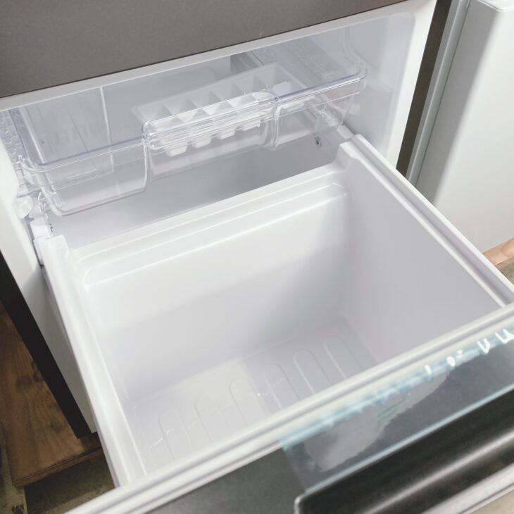 東京都小平市へSHARPノンフロン冷凍冷蔵庫出張買取 SJ-D15J-H 2023年製