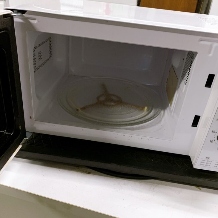 福井県大野市にて出張買取 YAMADA SELECT 電子レンジ YMW-M17JW5 庫内