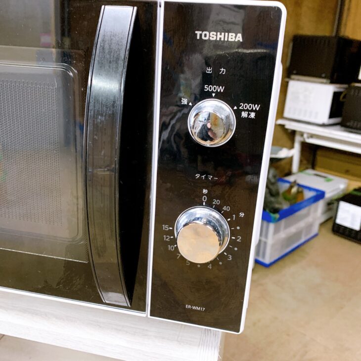 TOSHIBA 単機能電子レンジ ER-WM17 2023年購入品 東京都昭島市でTOSHIBA 電子レンジ ER-WM17 庫内きれいな状態のため
