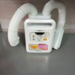アイリスオーヤマ ふとん乾燥機カラリエ ツインノズル FK-W1-WP