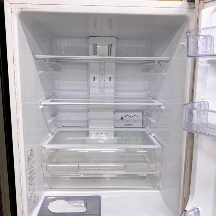 東京都荒川区で三菱 MR-C33F-W 冷蔵庫を出張買取 使用感ありでも動作