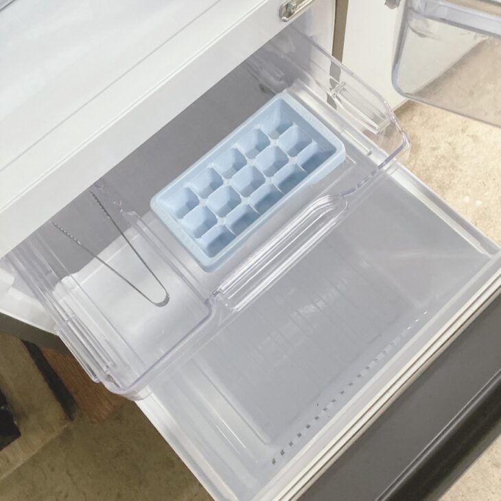 【中古動品】2021年製　三菱ノンフロン冷凍冷蔵庫 MR-P15G-H 冷蔵庫 Pシリーズ マットチャコール MR-P15G-H [146L /2ドア /右開き