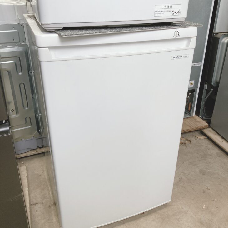 東京都東久留米市でSHARP FJ-HS9X-W 冷凍庫を出張買取 使用感ありの