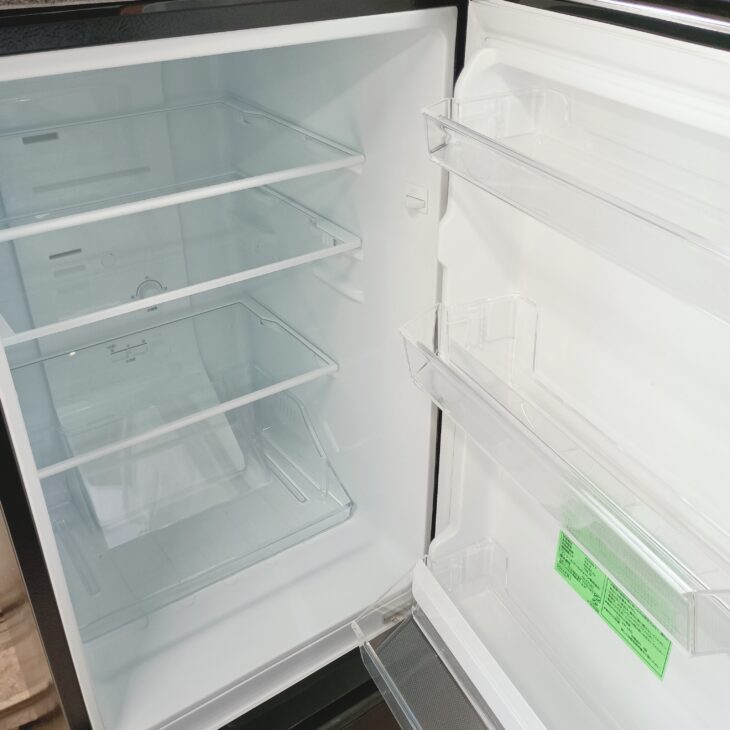 【極美品】REFAGE　ノンフロン冷凍冷蔵庫　YRZ-F15LK　2024年　H 東京都港区新橋でREFAGE YRZ-F15LK ノンフロン冷凍冷蔵庫を出張買取
