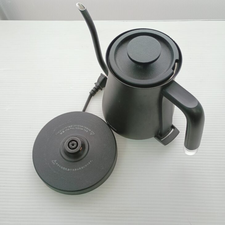 北区でBALMUDA 電気ケトル K02A-BK 使用感ありのため適正価格で買取