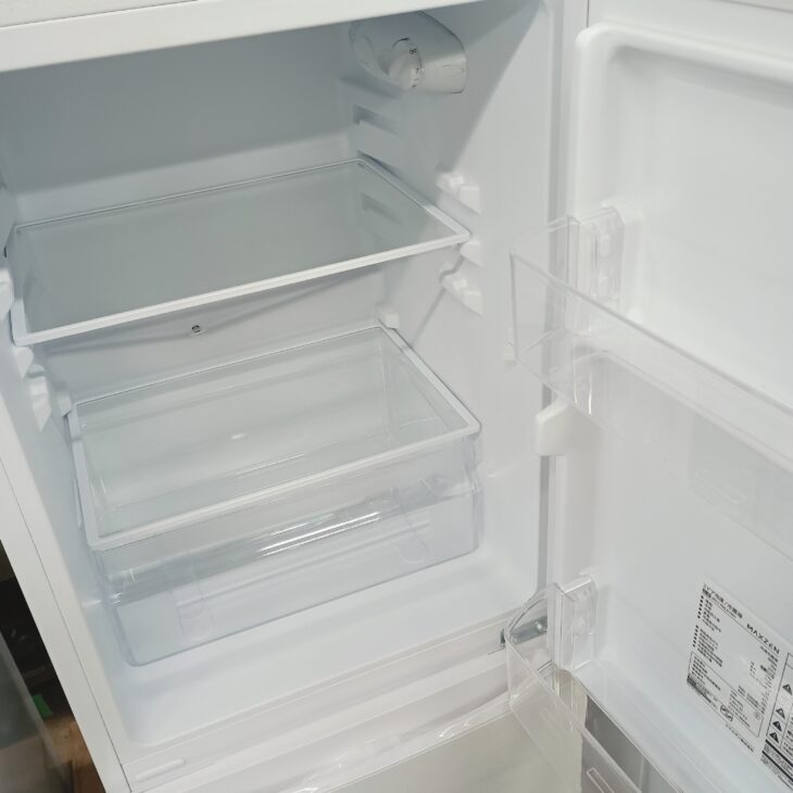 東京都文京区小石川へMAXZEN(マクスゼン)製冷凍冷蔵庫JR117ML01WHを