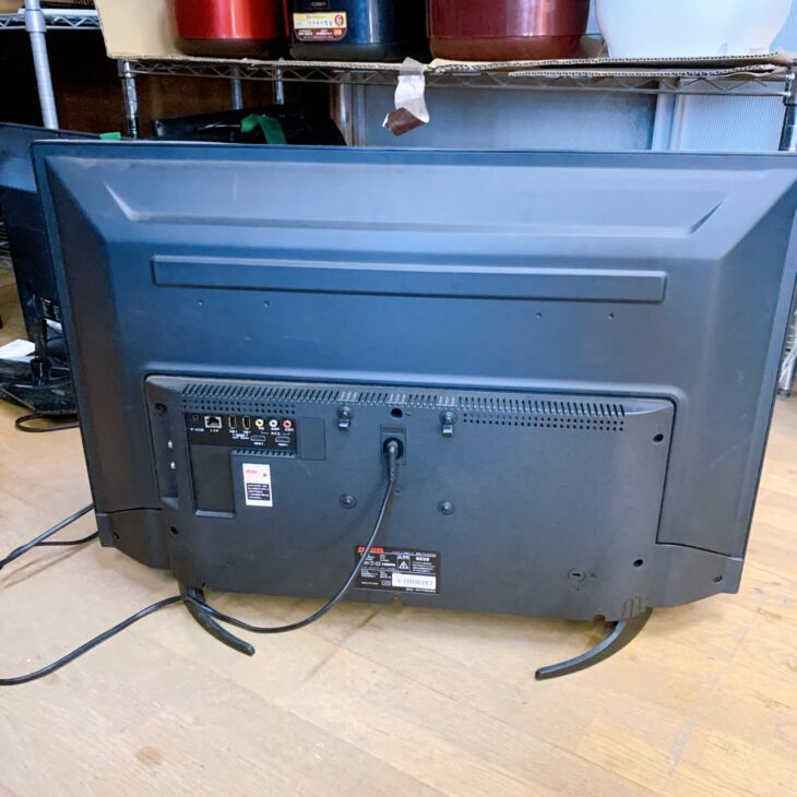 東京都東村山市へaiwa液晶テレビ TV-32HF10W 使用感ありのため適正価格